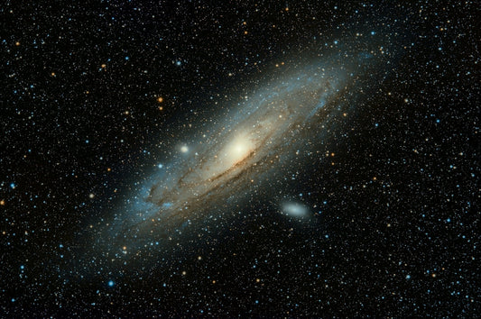 A refractor telescope aimed at the night sky — comparing Explore Scientific and SVBony for beginner astronomers