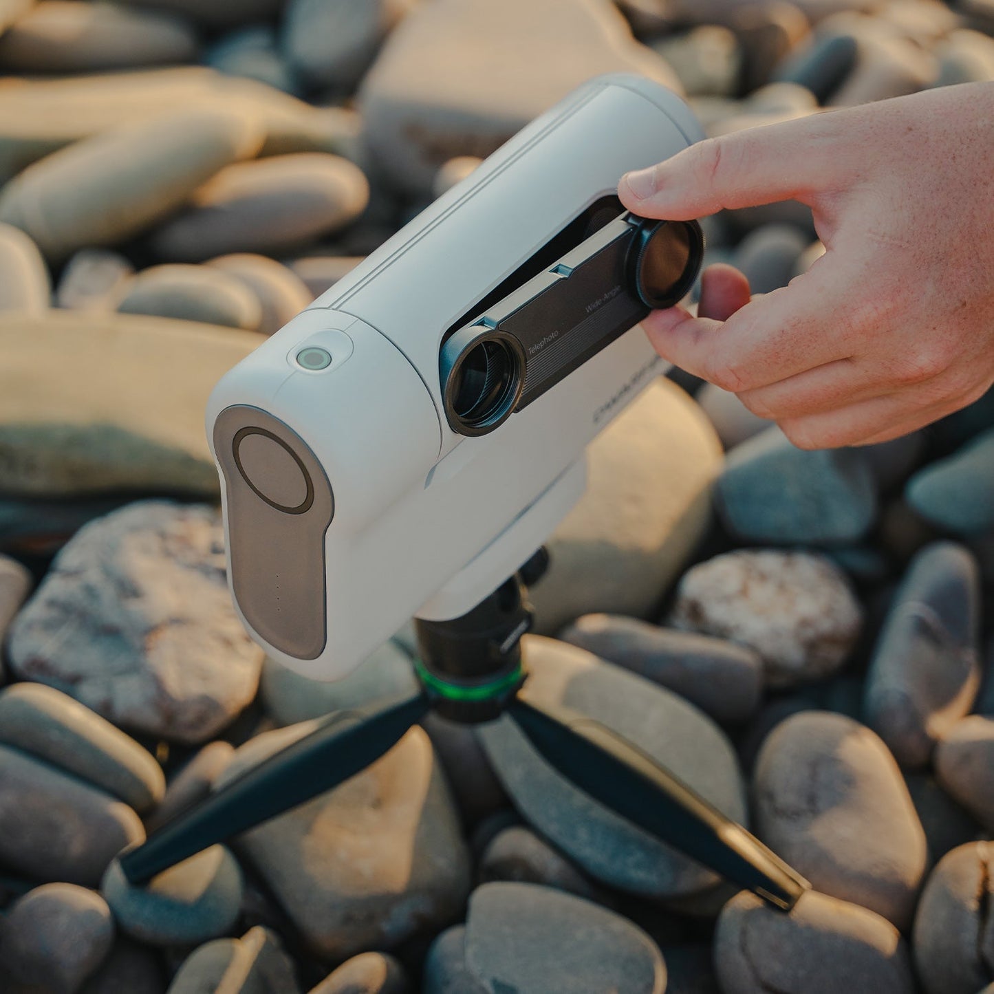 DWARF II Deluxe Edition Smart Telescope with Solar Filters, UHC Filter and Two Replaceable Batteries